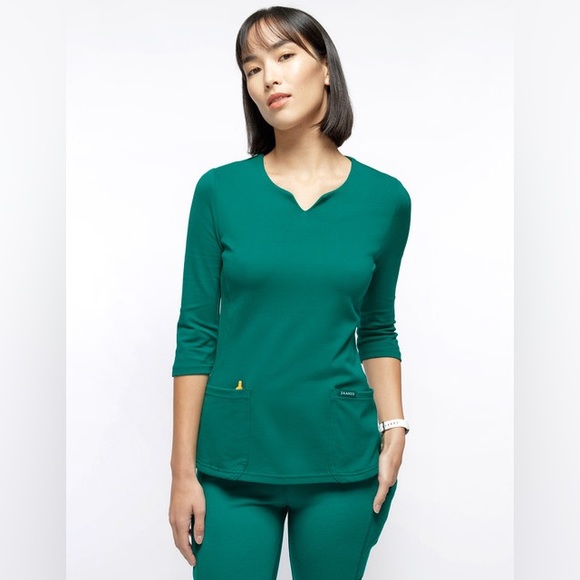 Jaanuu Tops Womens 34 Sleeve Vneck Scrub Top Hunter Green Poshmark